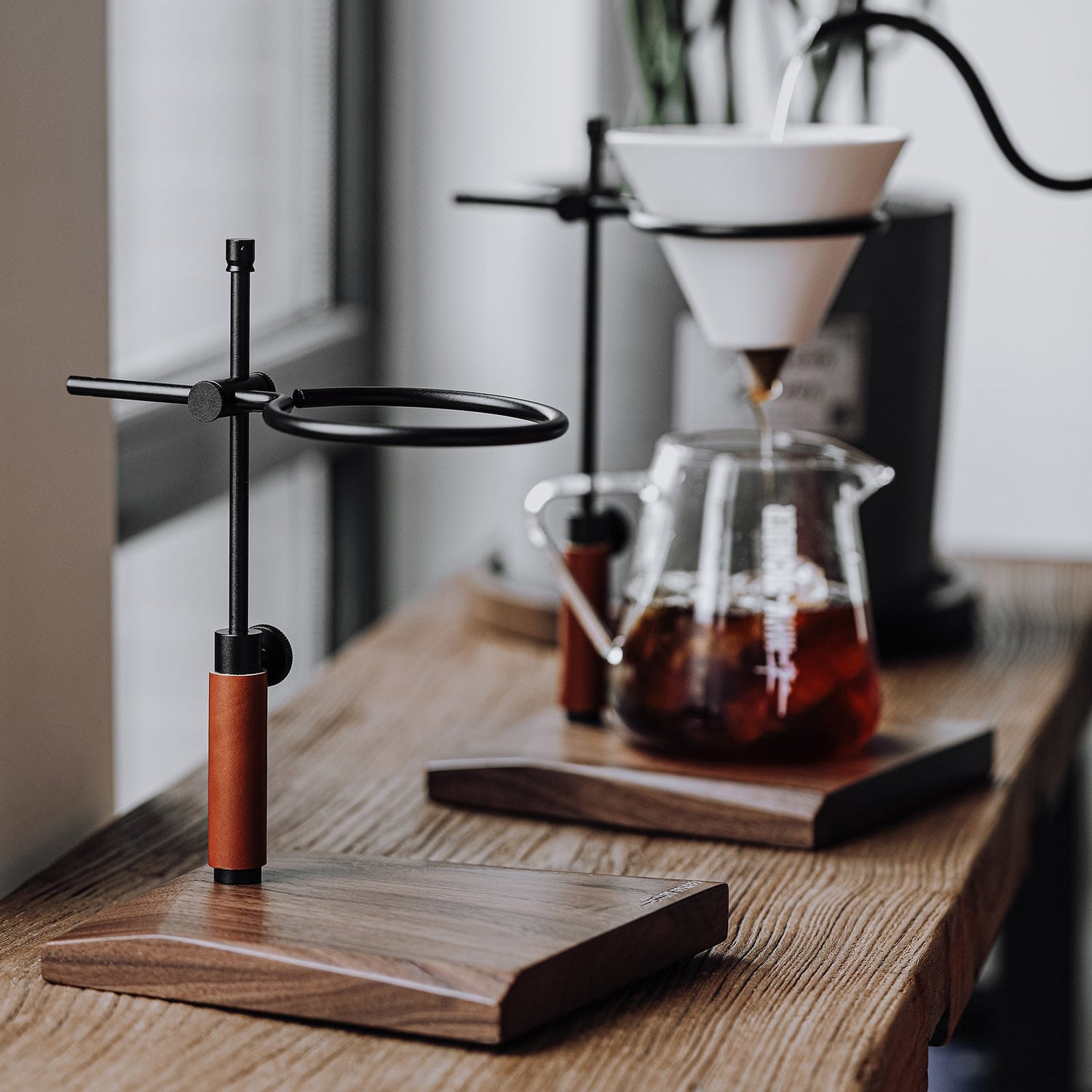 MHW-3BOMBER - Adjustable Coffee Dripper Stand