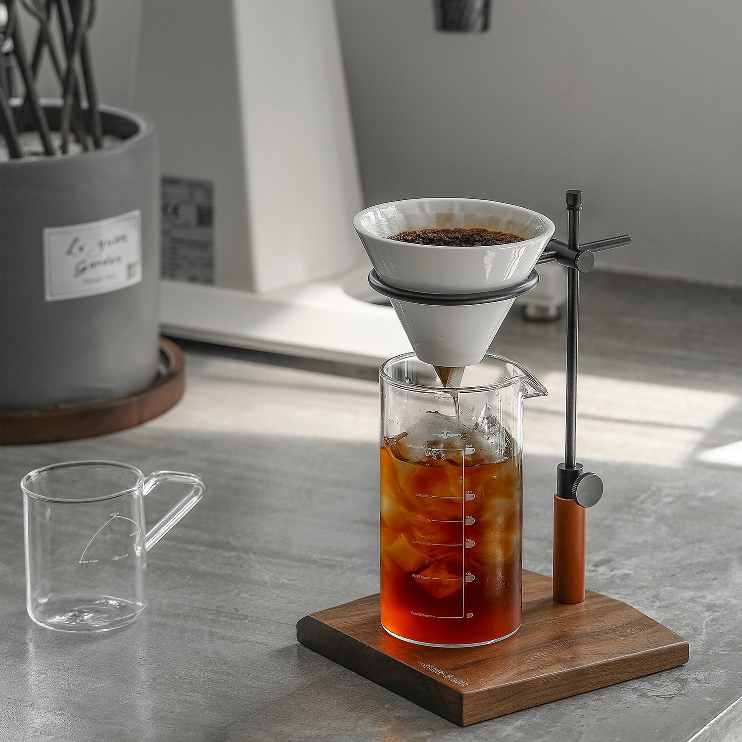 MHW-3BOMBER - Adjustable Coffee Dripper Stand